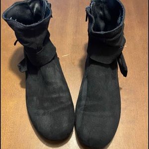 Girls black suede boots size 5